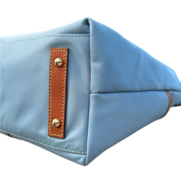 Dooney and Bourke Wayfarer Sac Blue EUC - Picture 7 of 17